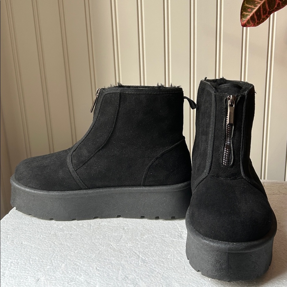 Rouge Helium Platform Black Suede Ankle Boots ZipUp front faux fur lined size 8 - Picture 4 of 17